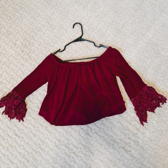 Off the Shoulder Burgundy Top - Picture 2 of 2